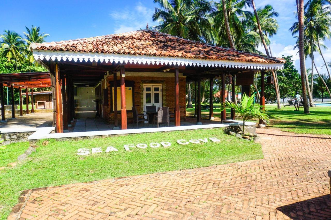 Club Bentota Hotel Exterior photo