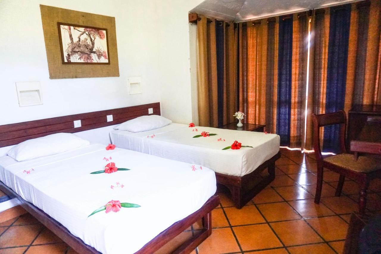Club Bentota Hotel Exterior photo